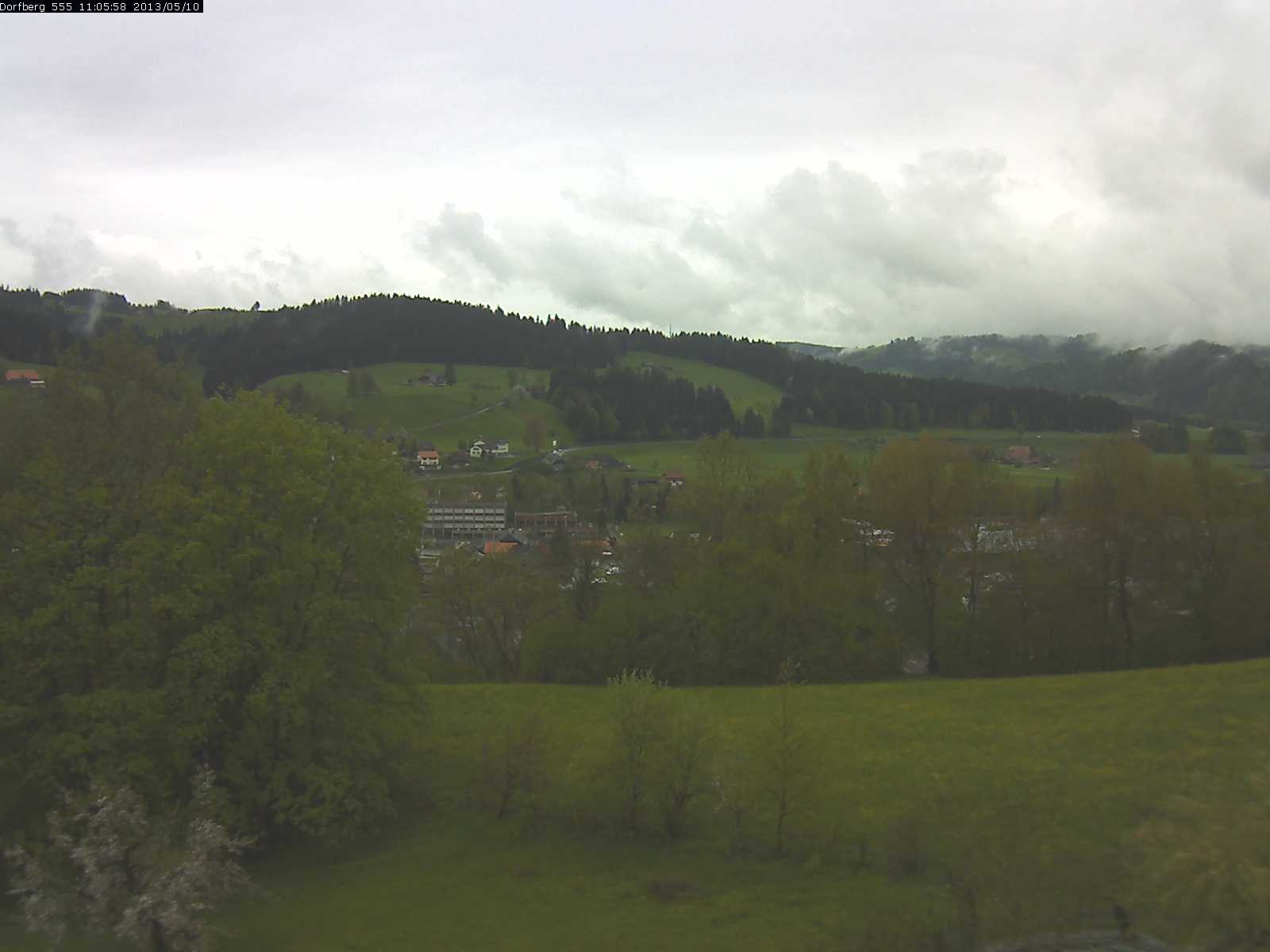 Webcam-Bild: Aussicht vom Dorfberg in Langnau 20130510-110600