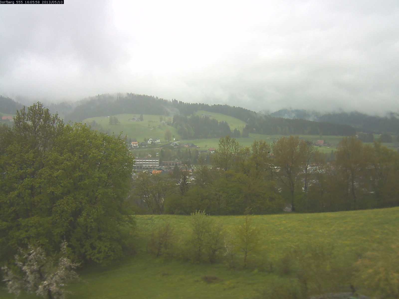Webcam-Bild: Aussicht vom Dorfberg in Langnau 20130510-160600