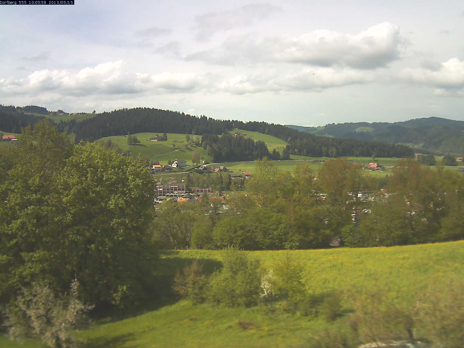 Webcam-Bild: Aussicht vom Dorfberg in Langnau 20130515-100600