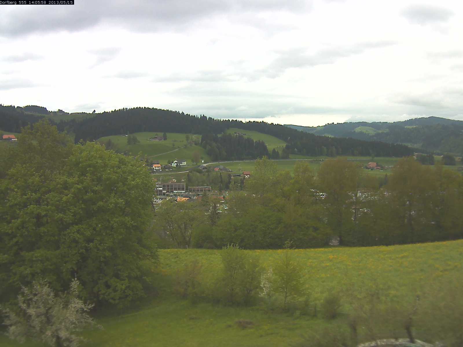 Webcam-Bild: Aussicht vom Dorfberg in Langnau 20130515-140600