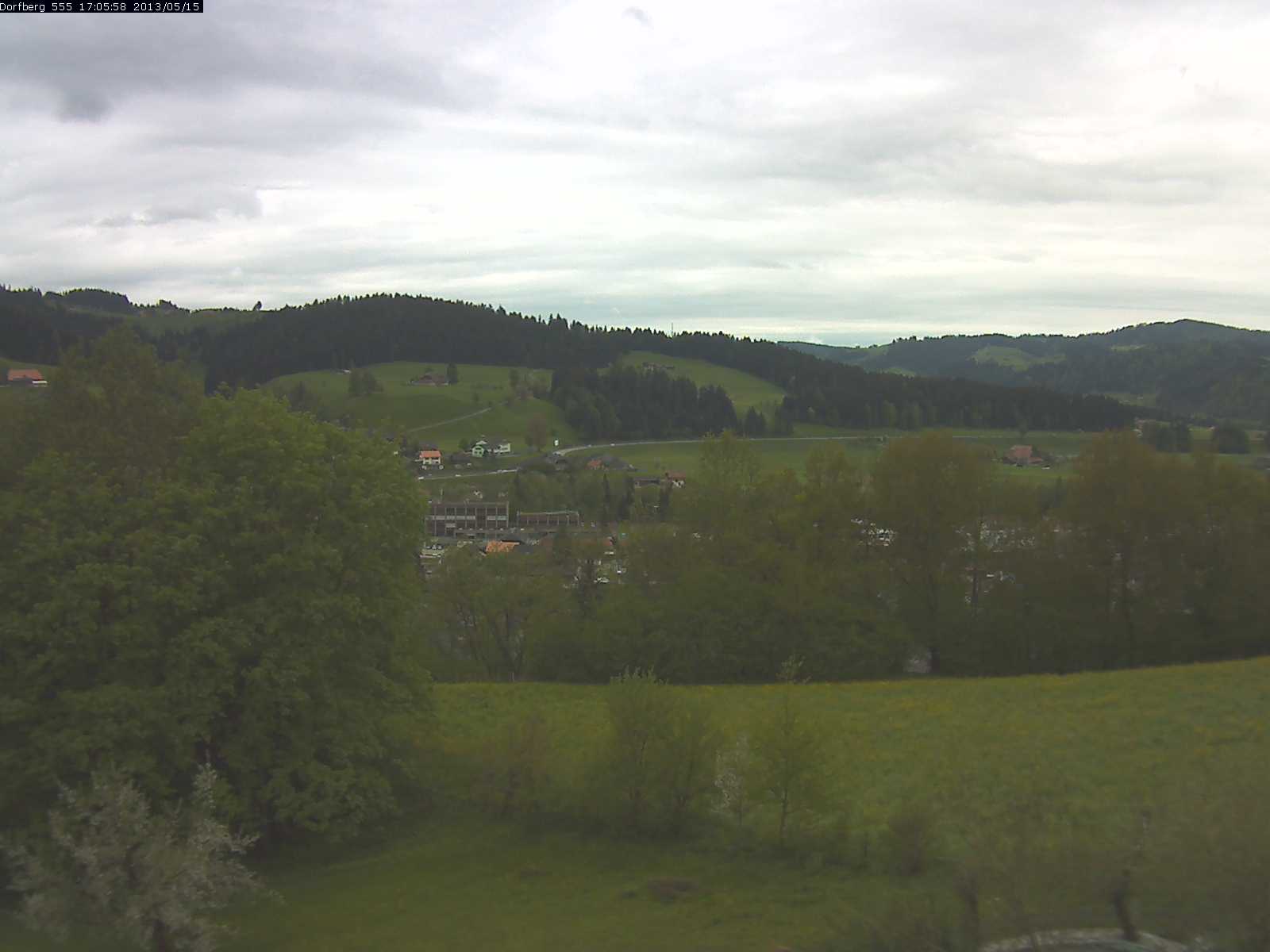 Webcam-Bild: Aussicht vom Dorfberg in Langnau 20130515-170600