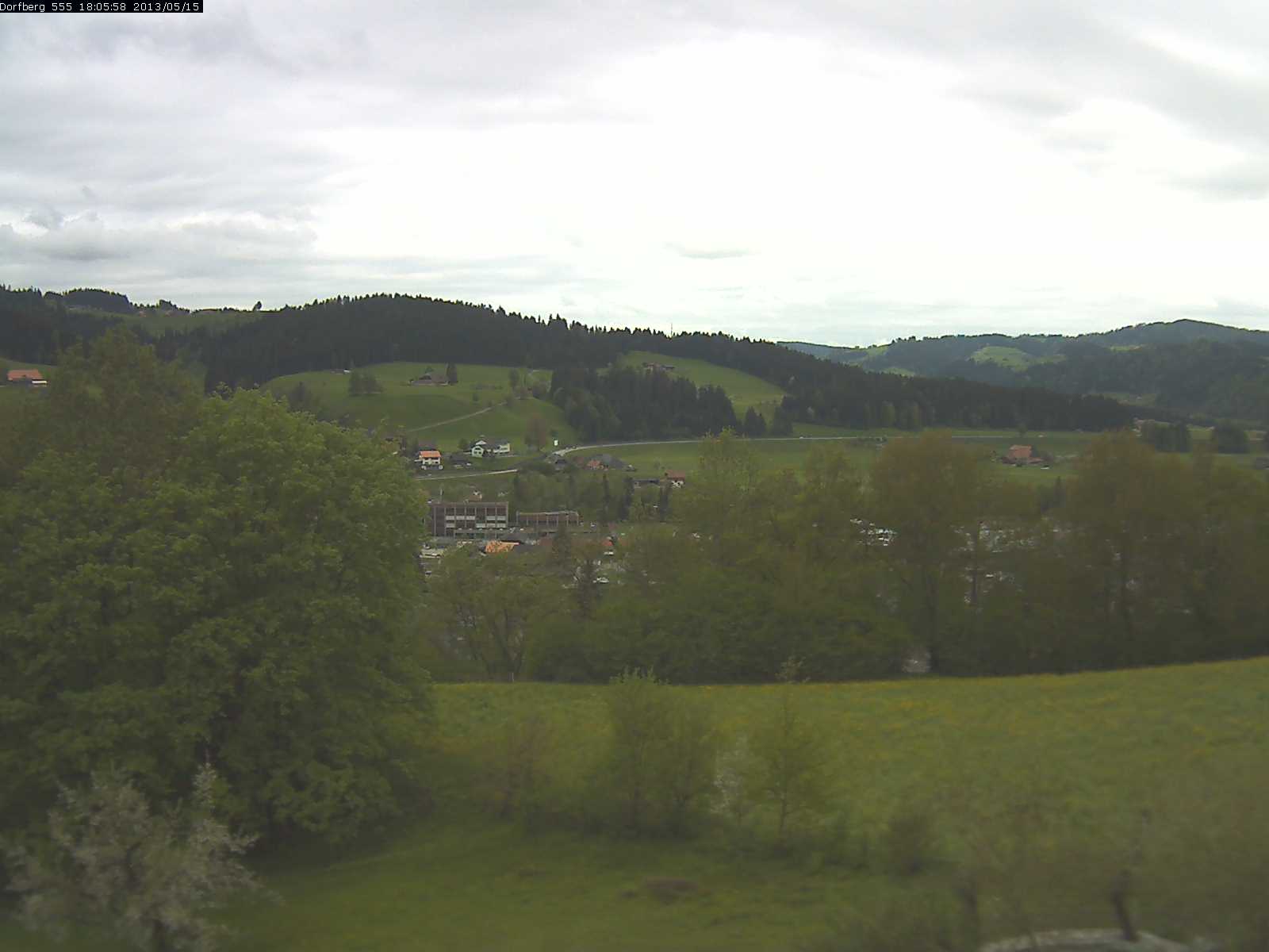 Webcam-Bild: Aussicht vom Dorfberg in Langnau 20130515-180600