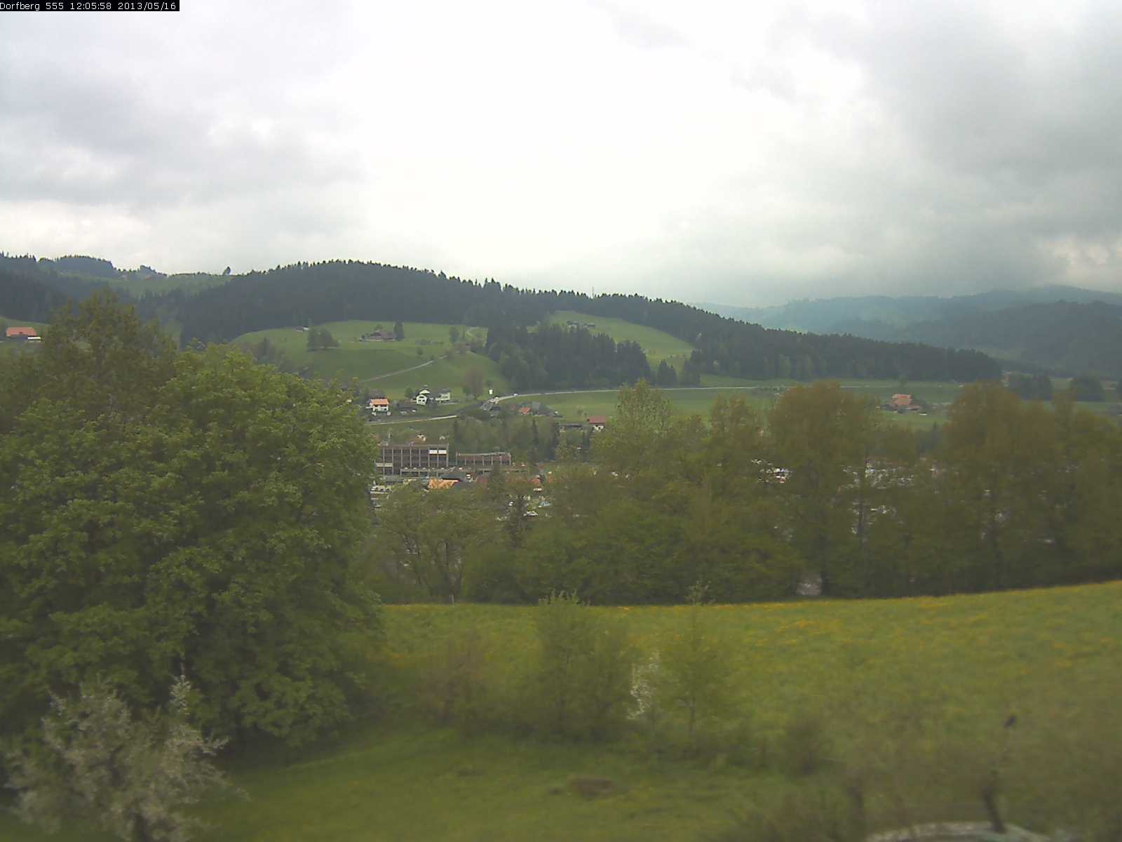 Webcam-Bild: Aussicht vom Dorfberg in Langnau 20130516-120600