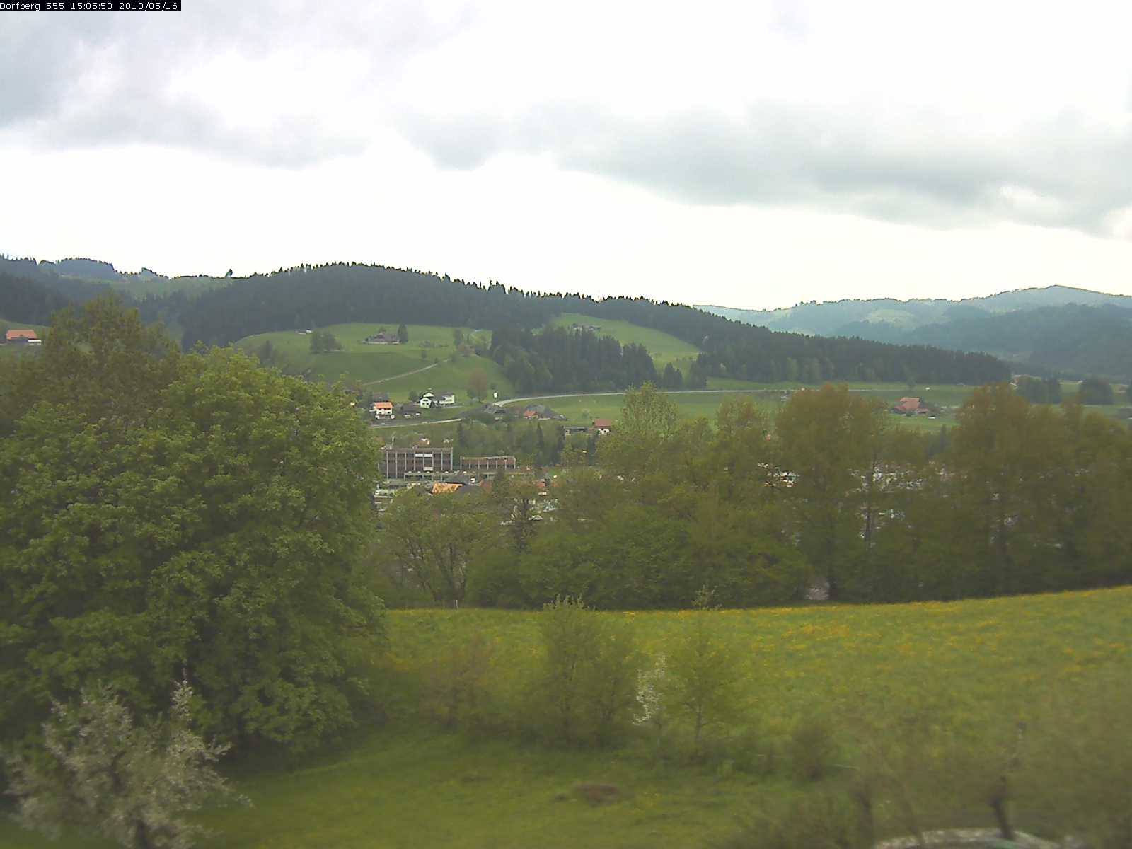 Webcam-Bild: Aussicht vom Dorfberg in Langnau 20130516-150600