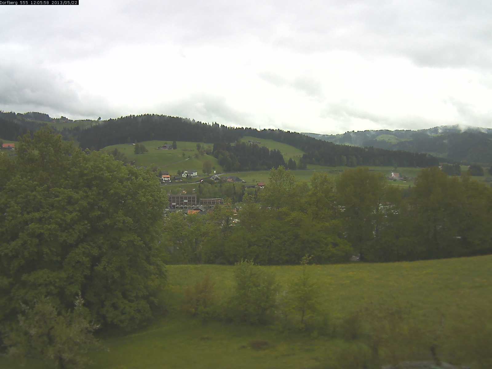 Webcam-Bild: Aussicht vom Dorfberg in Langnau 20130522-120600