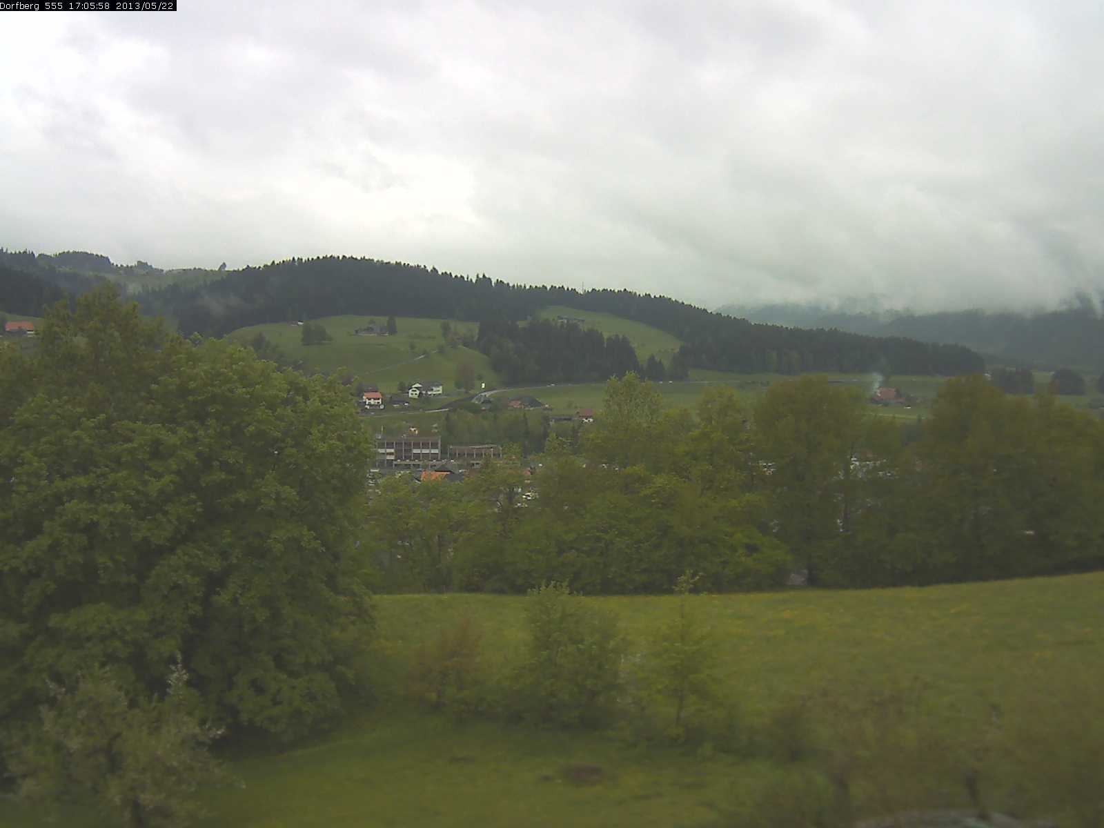 Webcam-Bild: Aussicht vom Dorfberg in Langnau 20130522-170600