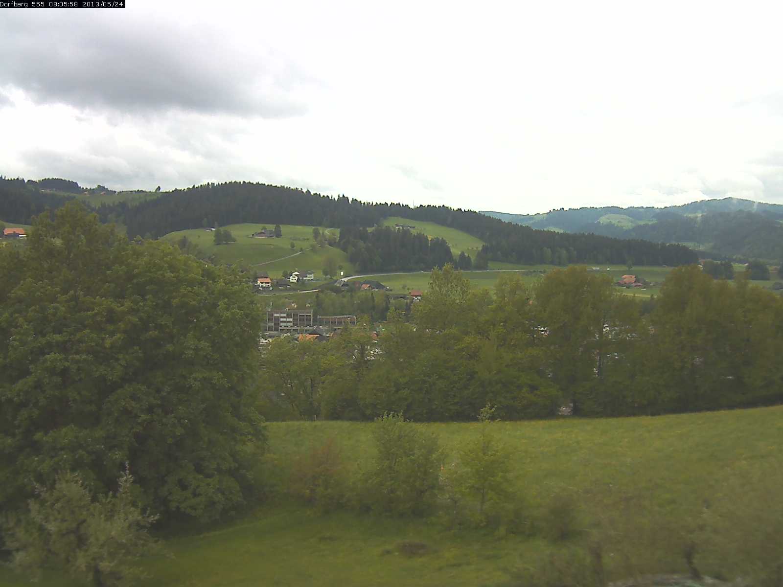 Webcam-Bild: Aussicht vom Dorfberg in Langnau 20130524-080600