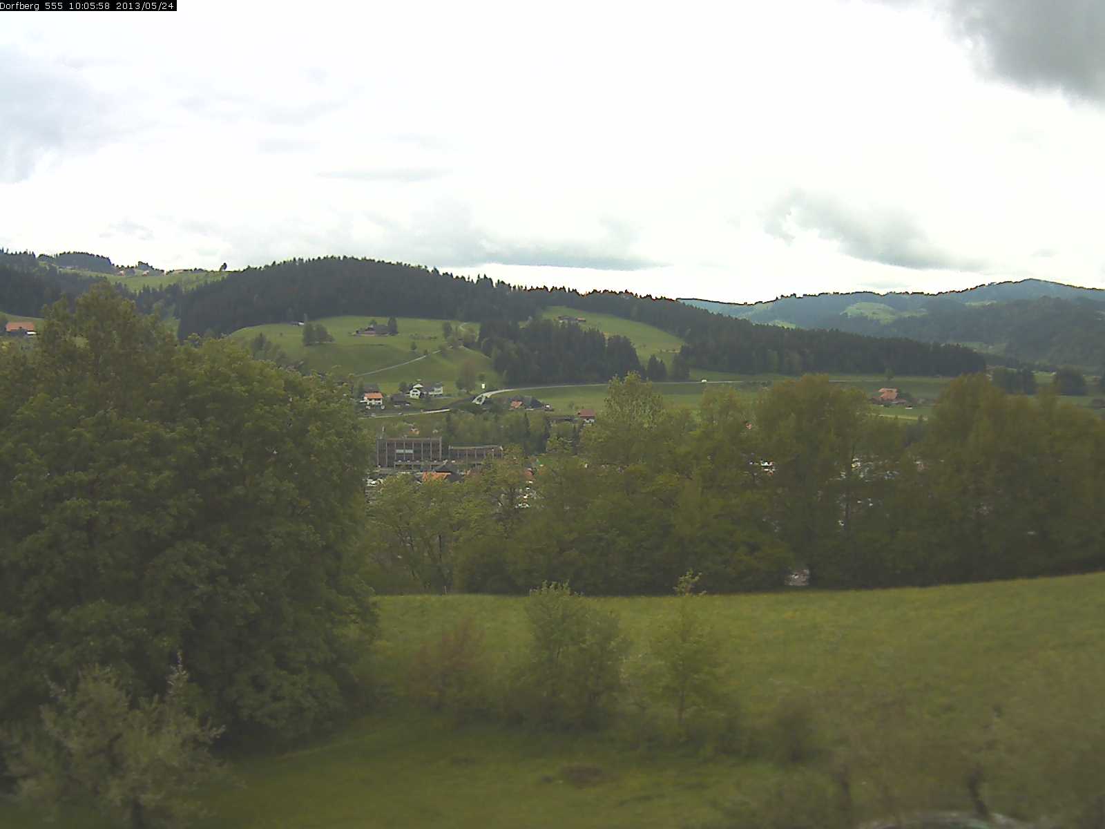Webcam-Bild: Aussicht vom Dorfberg in Langnau 20130524-100600
