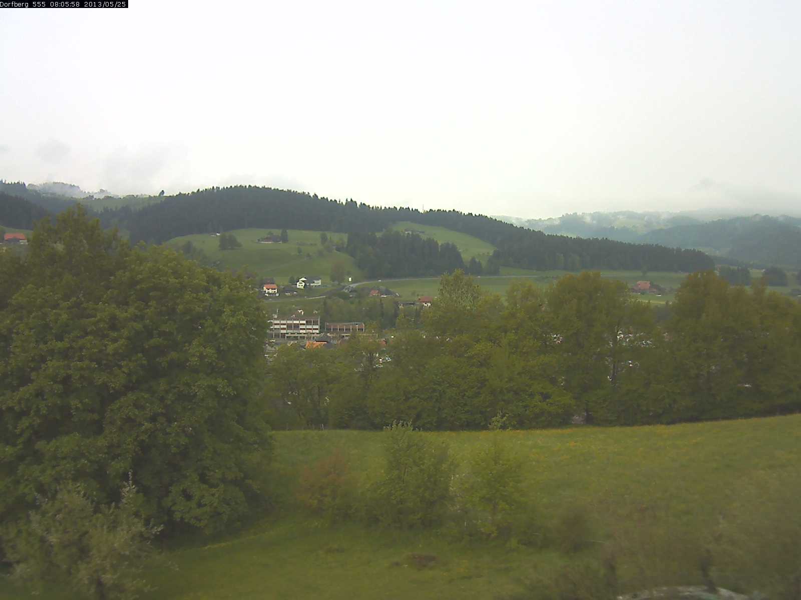 Webcam-Bild: Aussicht vom Dorfberg in Langnau 20130525-080600