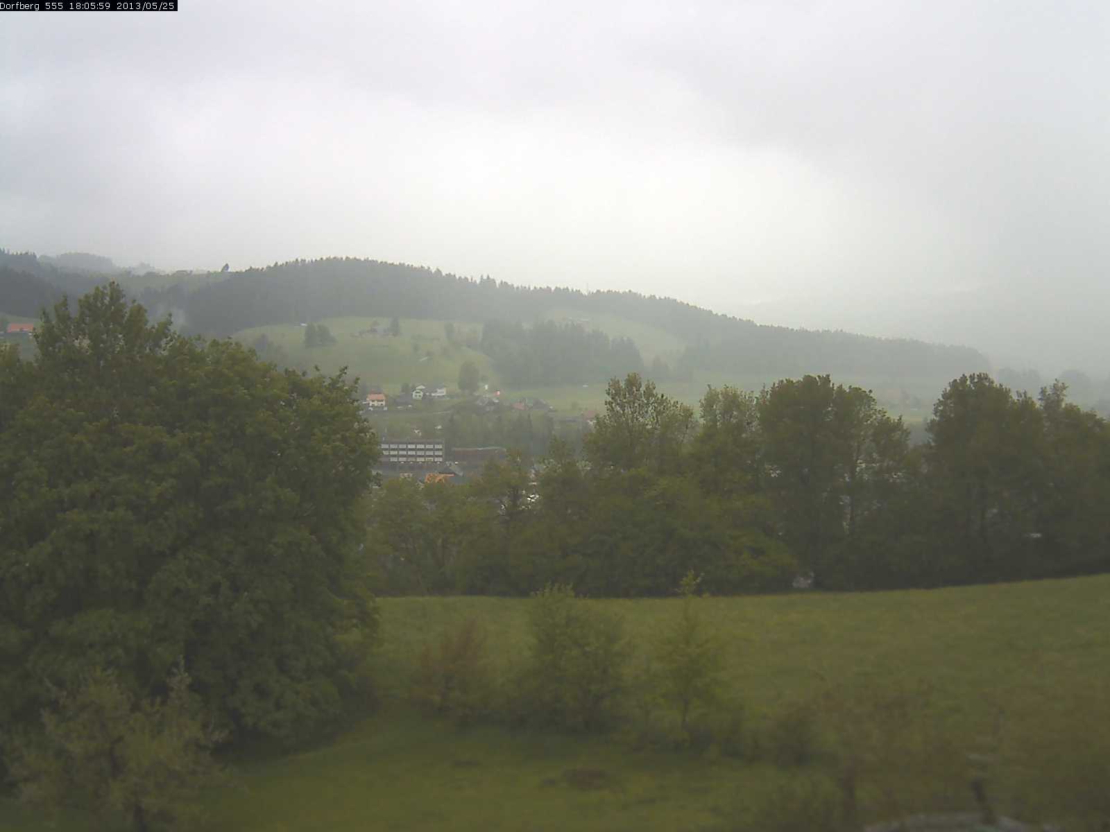 Webcam-Bild: Aussicht vom Dorfberg in Langnau 20130525-180600