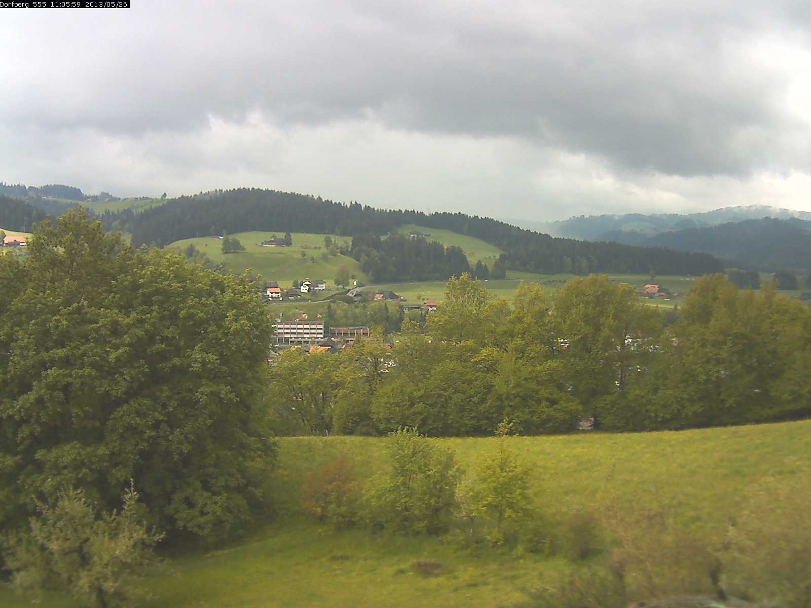 Webcam-Bild: Aussicht vom Dorfberg in Langnau 20130526-110600