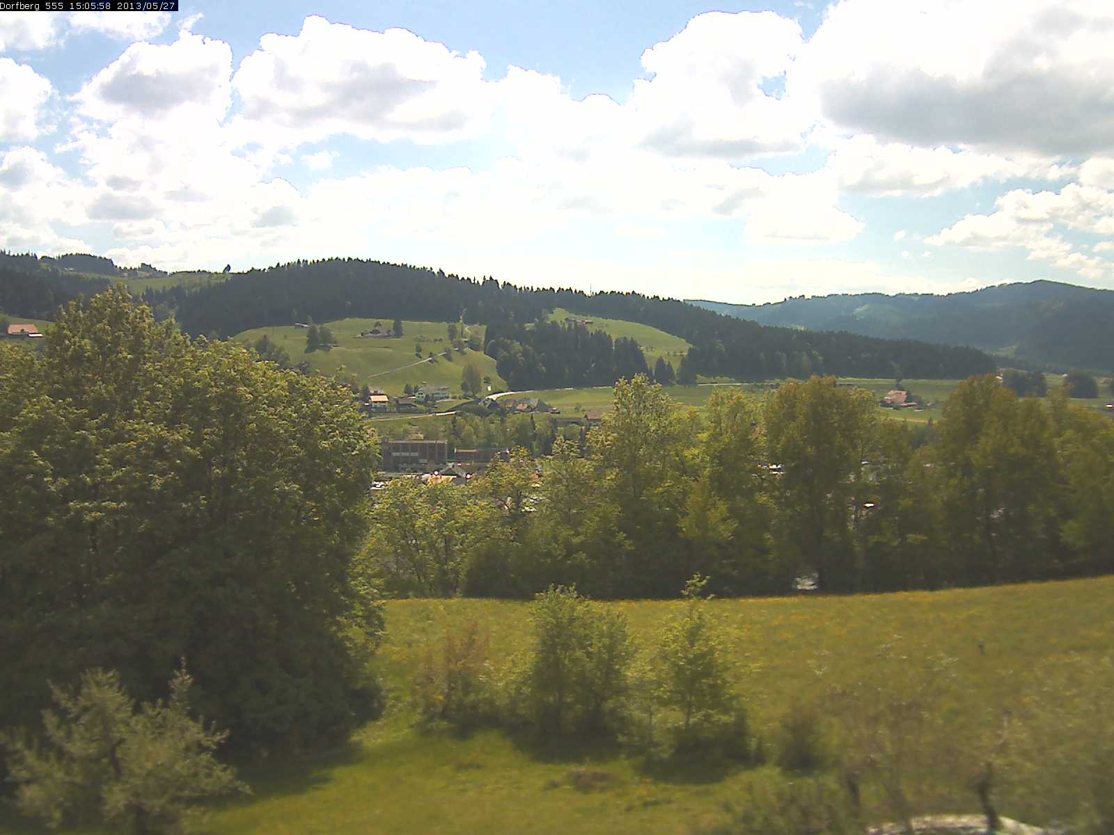 Webcam-Bild: Aussicht vom Dorfberg in Langnau 20130527-150600