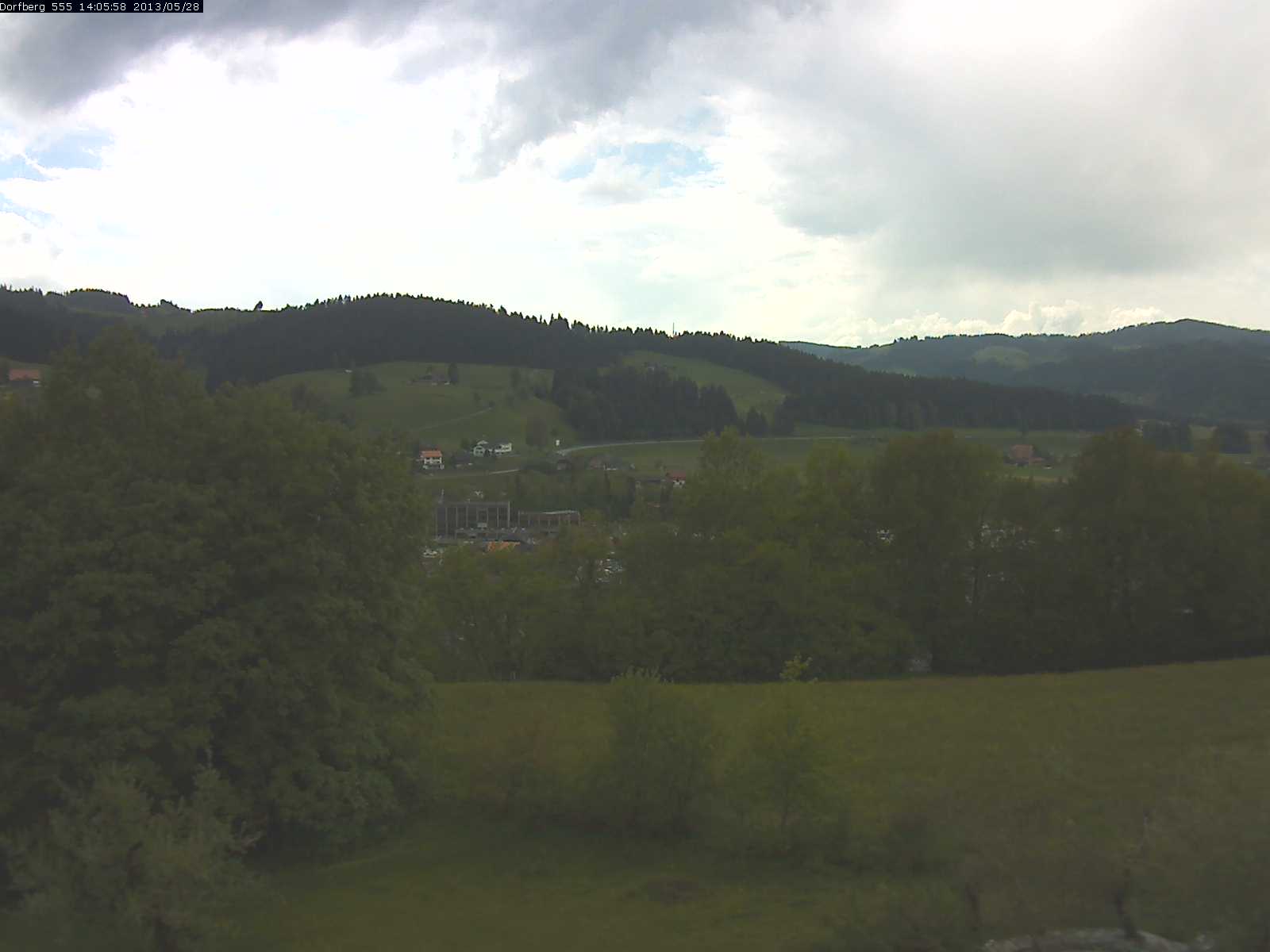 Webcam-Bild: Aussicht vom Dorfberg in Langnau 20130528-140600