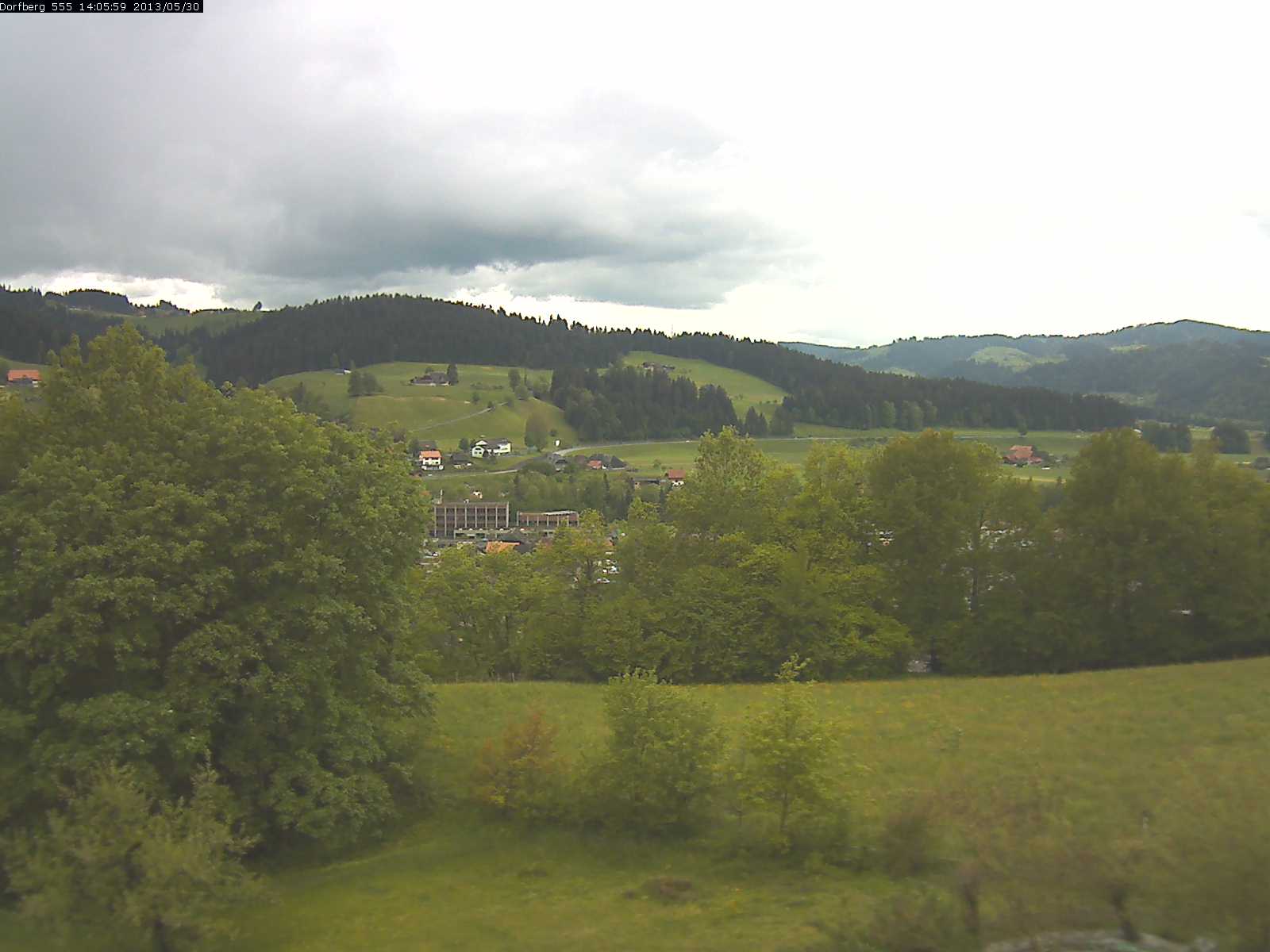 Webcam-Bild: Aussicht vom Dorfberg in Langnau 20130530-140600