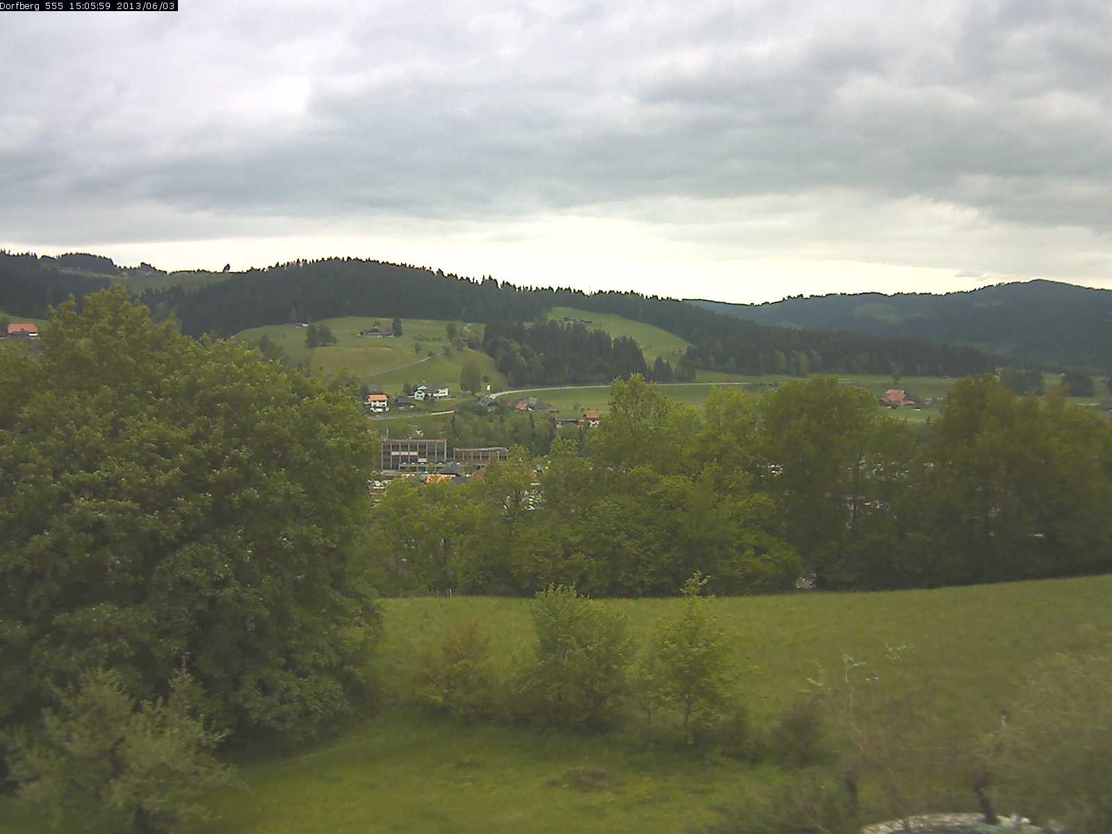 Webcam-Bild: Aussicht vom Dorfberg in Langnau 20130603-150600