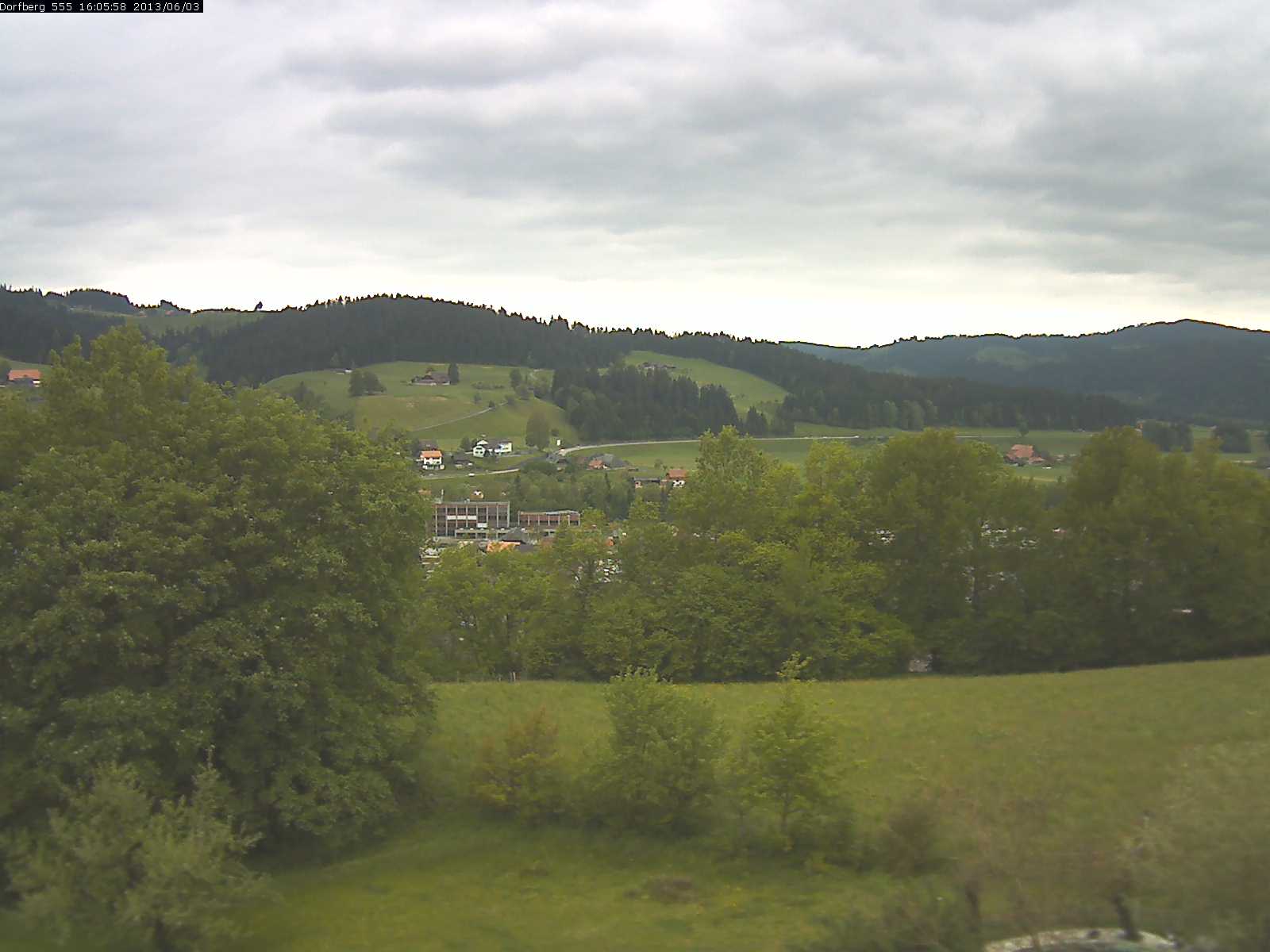 Webcam-Bild: Aussicht vom Dorfberg in Langnau 20130603-160600