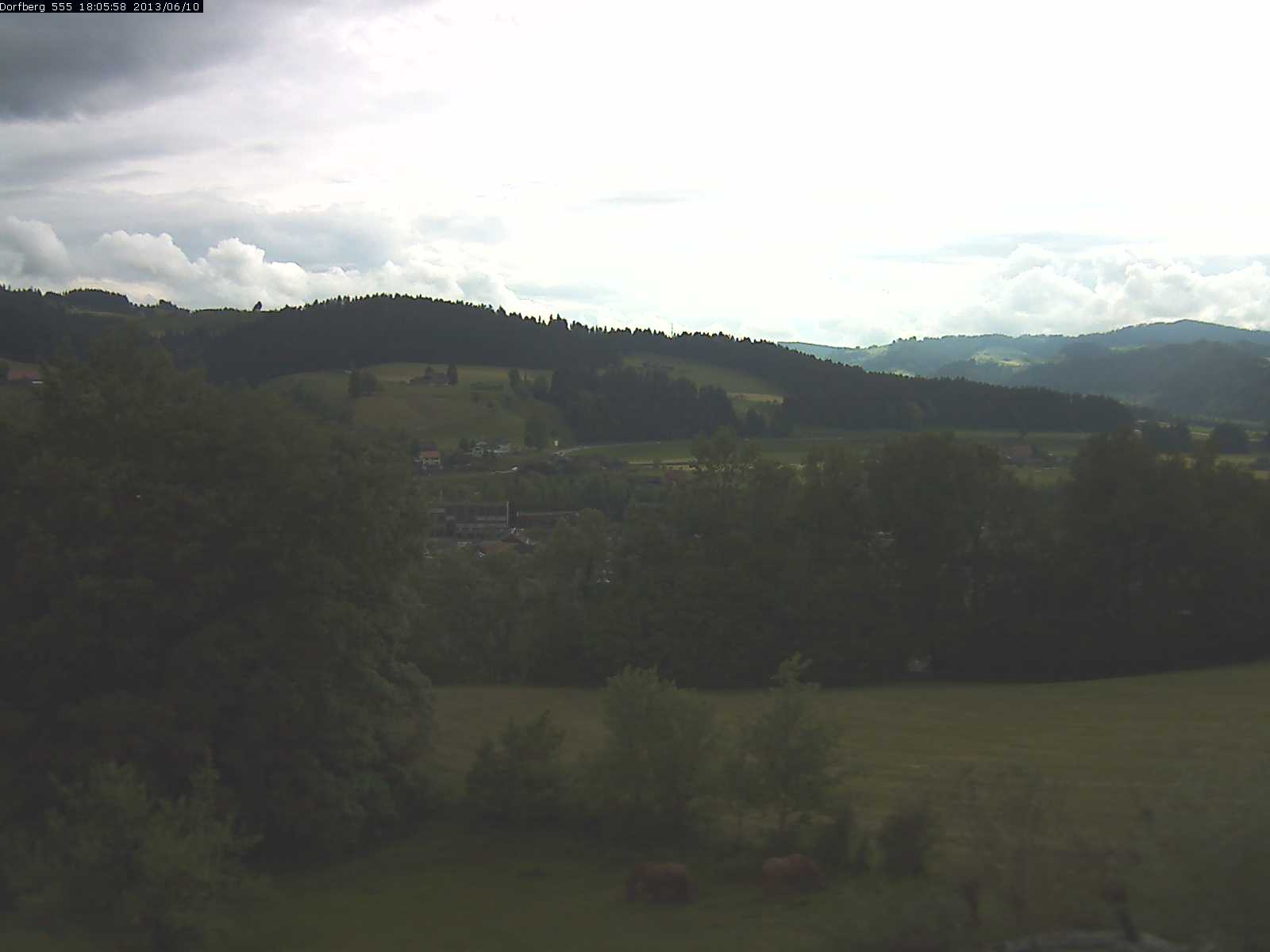 Webcam-Bild: Aussicht vom Dorfberg in Langnau 20130610-180600