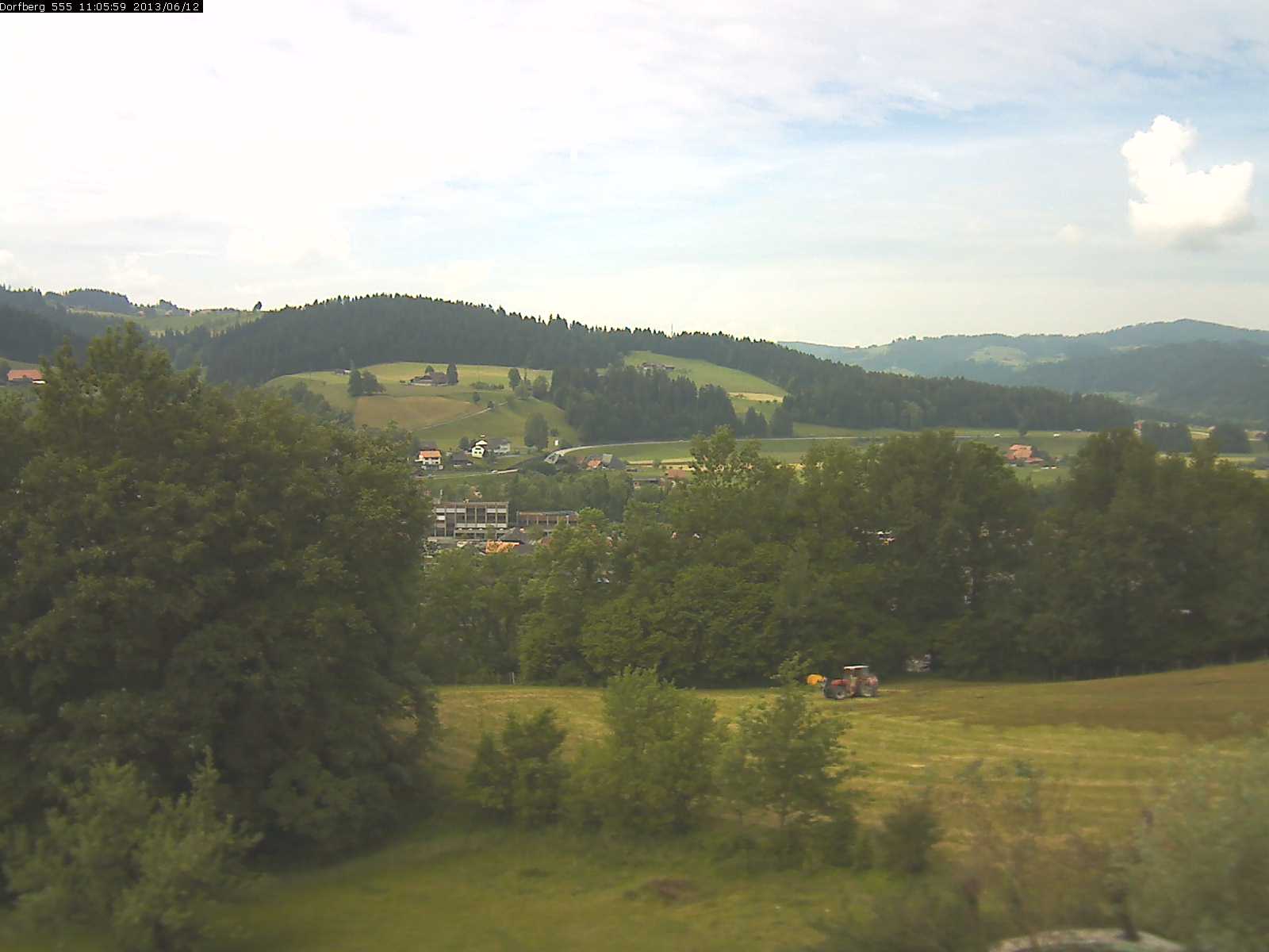 Webcam-Bild: Aussicht vom Dorfberg in Langnau 20130612-110600