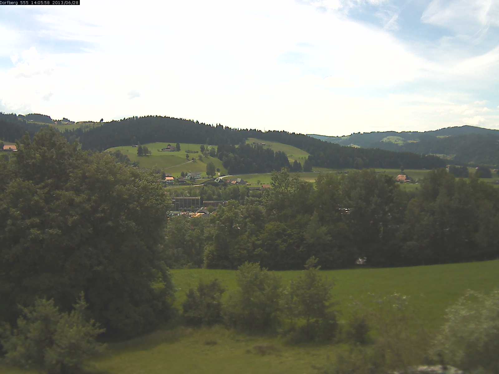Webcam-Bild: Aussicht vom Dorfberg in Langnau 20130628-140600