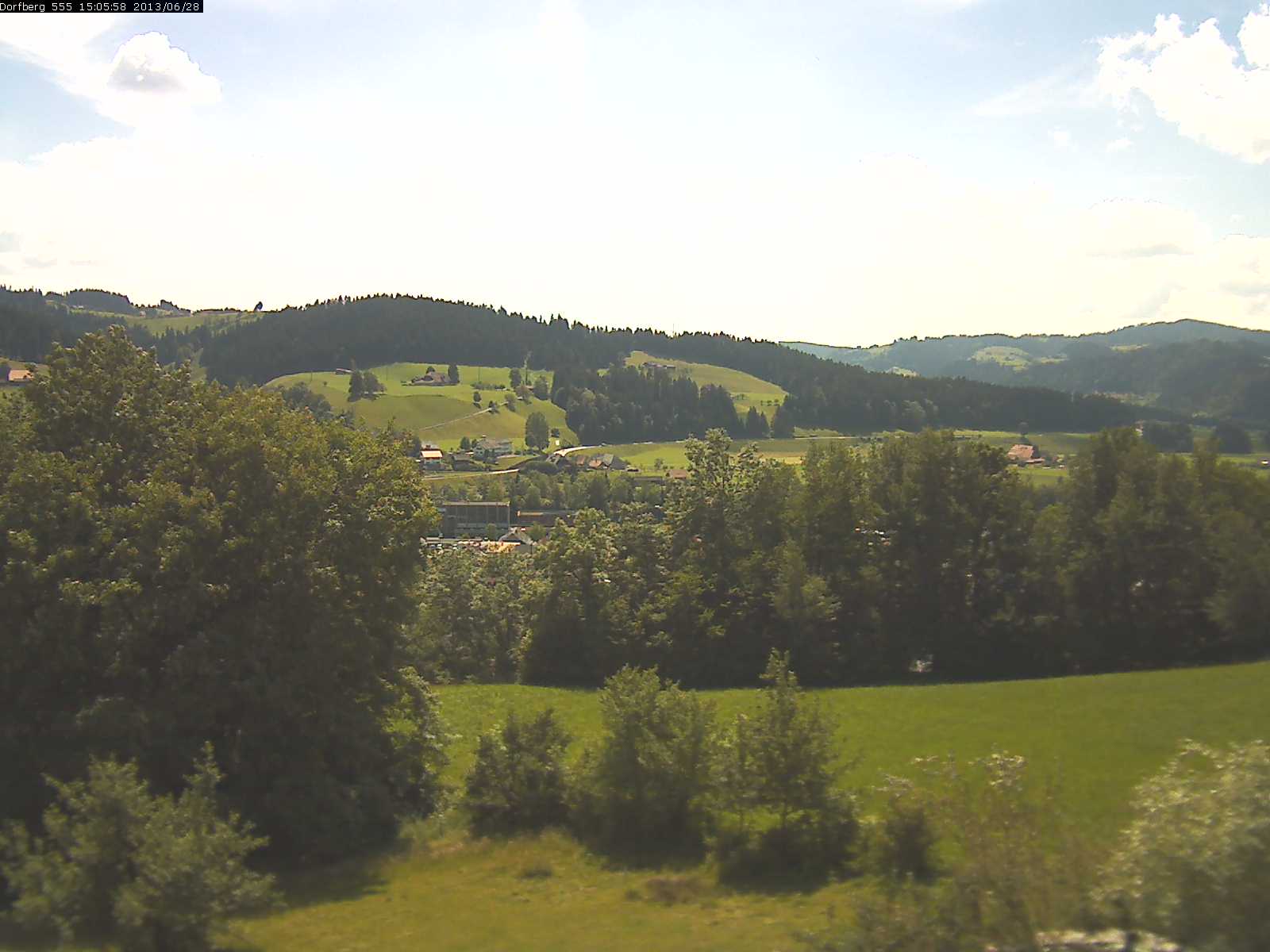 Webcam-Bild: Aussicht vom Dorfberg in Langnau 20130628-150600