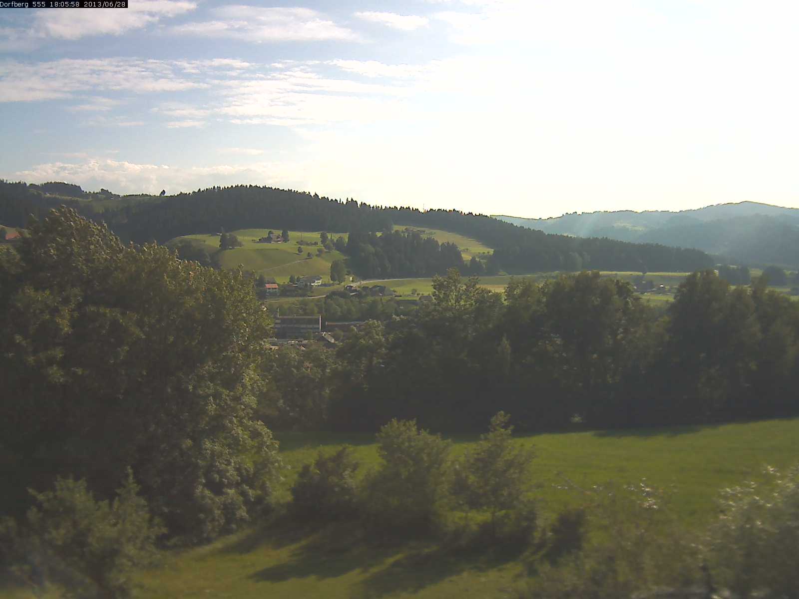 Webcam-Bild: Aussicht vom Dorfberg in Langnau 20130628-180600