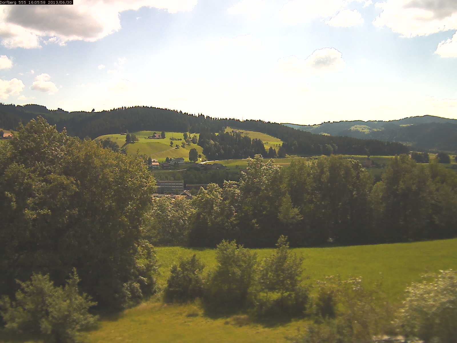 Webcam-Bild: Aussicht vom Dorfberg in Langnau 20130630-160600