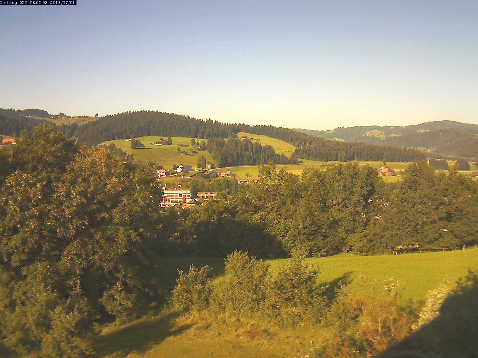Webcam-Bild: Aussicht vom Dorfberg in Langnau 20130701-080600