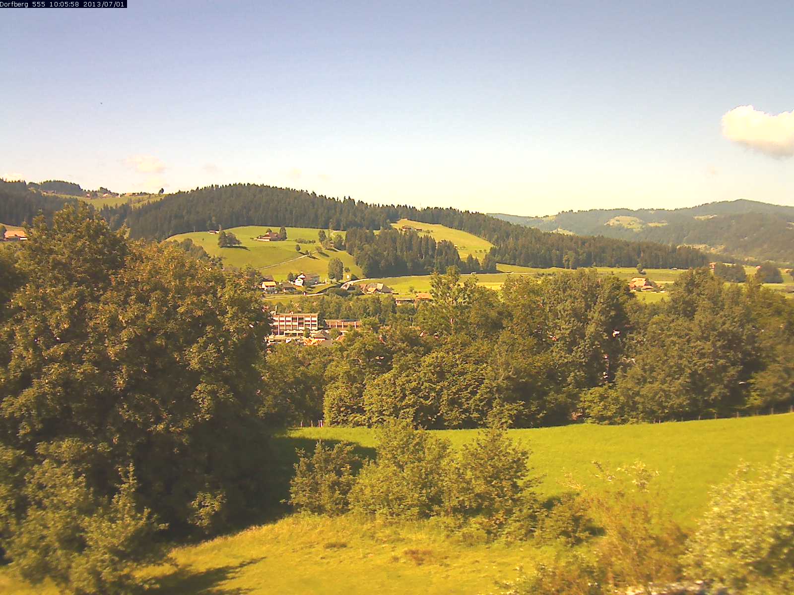 Webcam-Bild: Aussicht vom Dorfberg in Langnau 20130701-100600