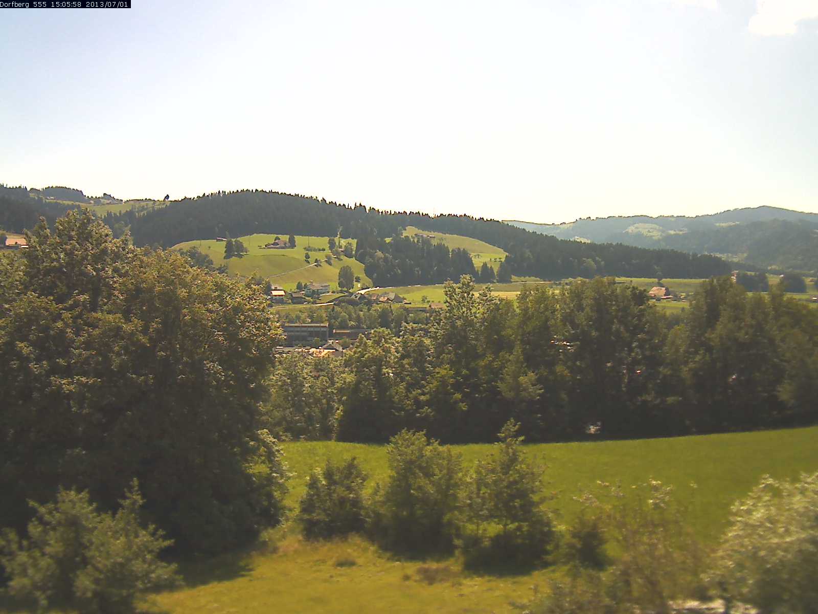 Webcam-Bild: Aussicht vom Dorfberg in Langnau 20130701-150600
