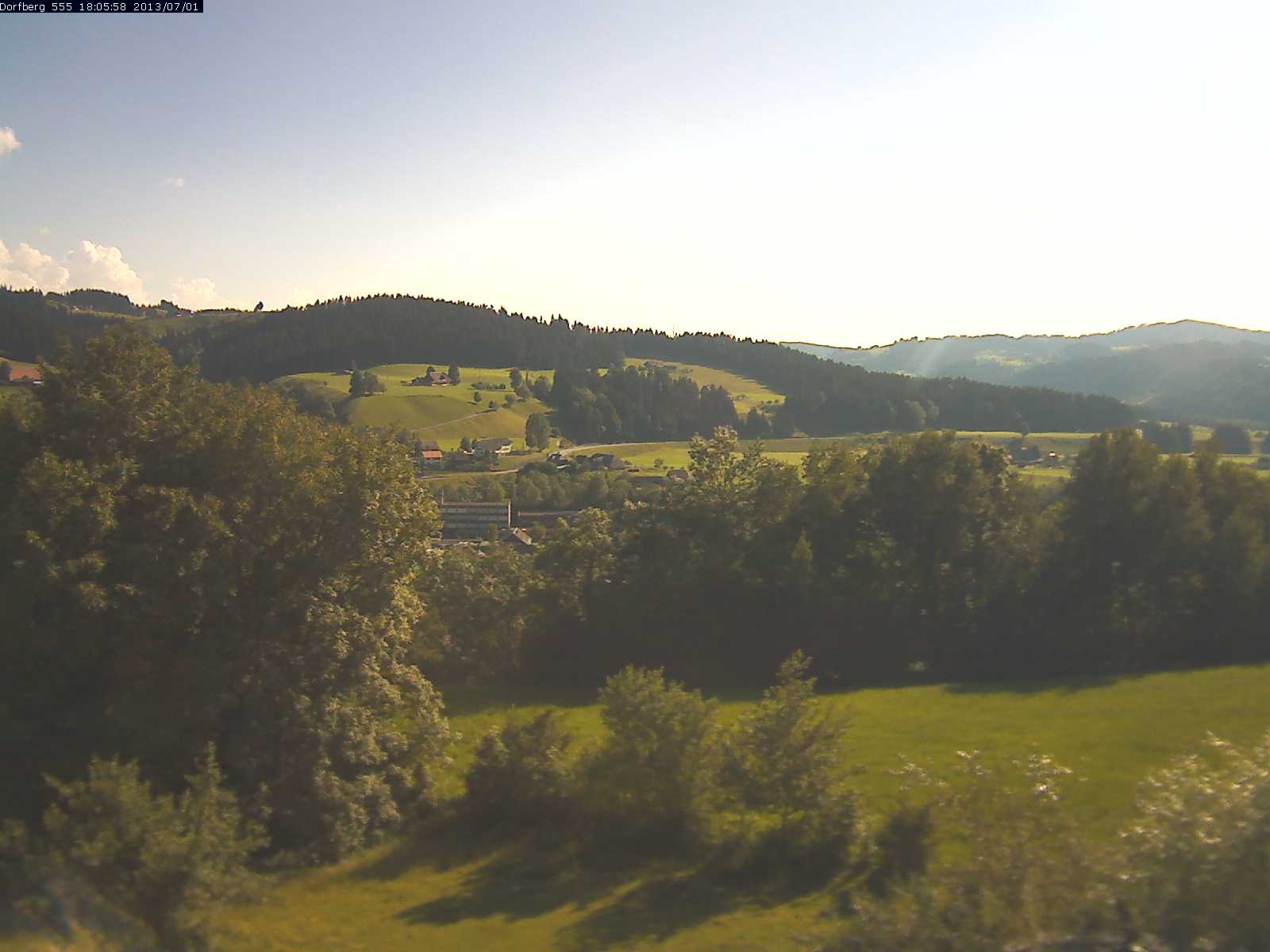 Webcam-Bild: Aussicht vom Dorfberg in Langnau 20130701-180600