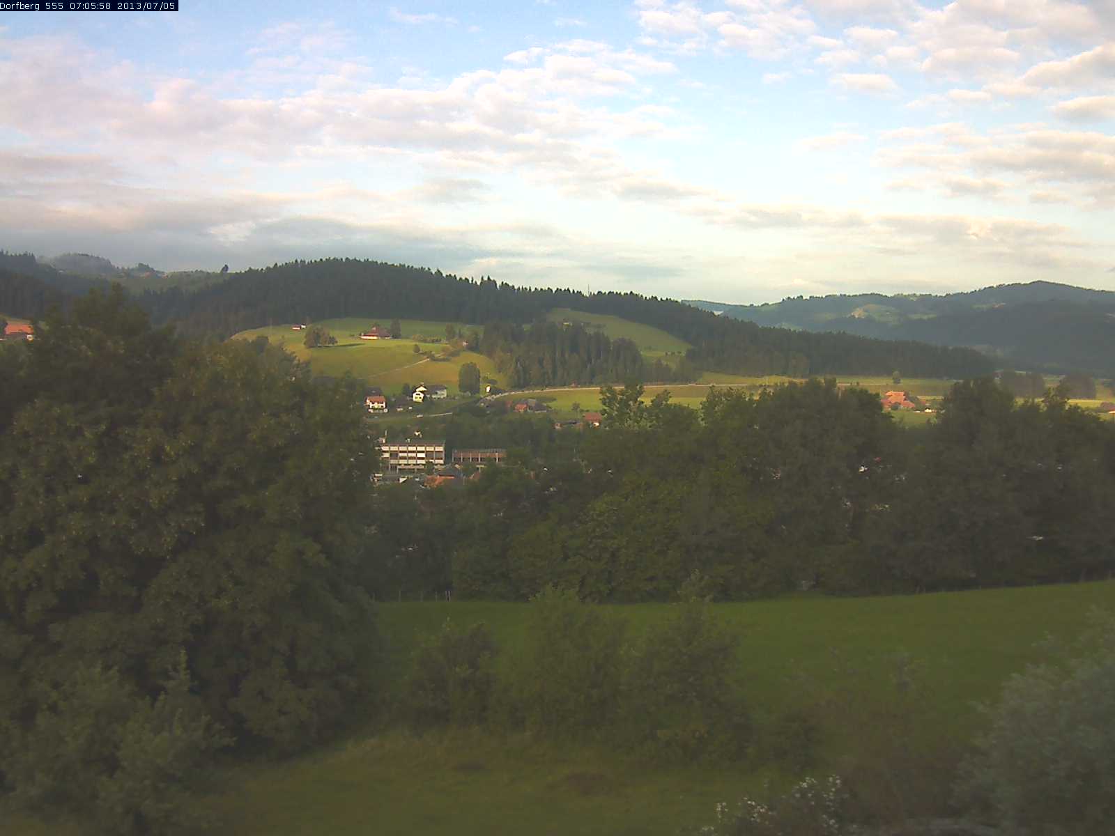 Webcam-Bild: Aussicht vom Dorfberg in Langnau 20130705-070600