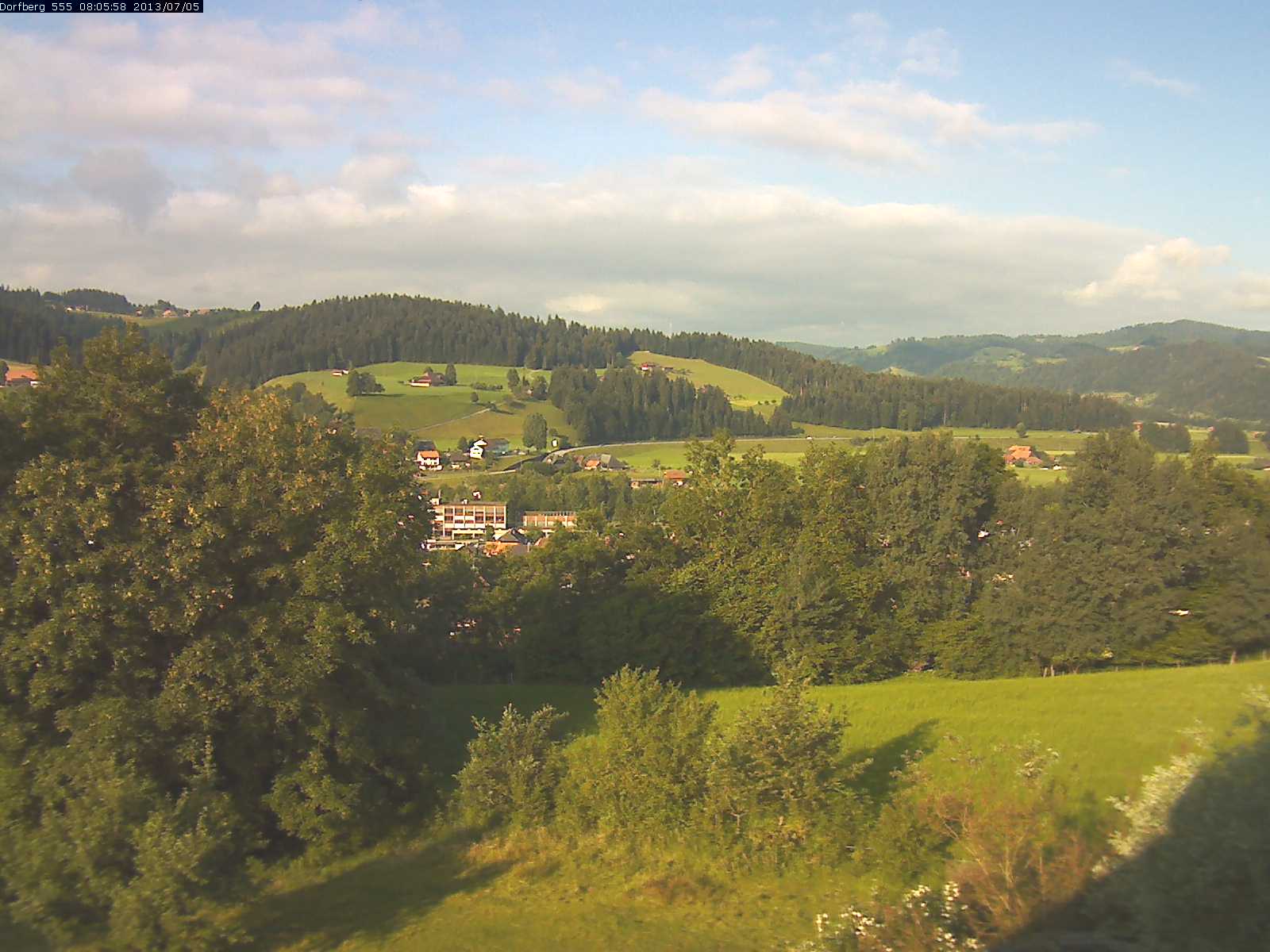 Webcam-Bild: Aussicht vom Dorfberg in Langnau 20130705-080600