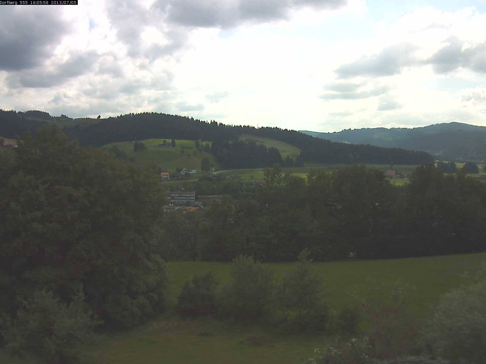 Webcam-Bild: Aussicht vom Dorfberg in Langnau 20130705-160600