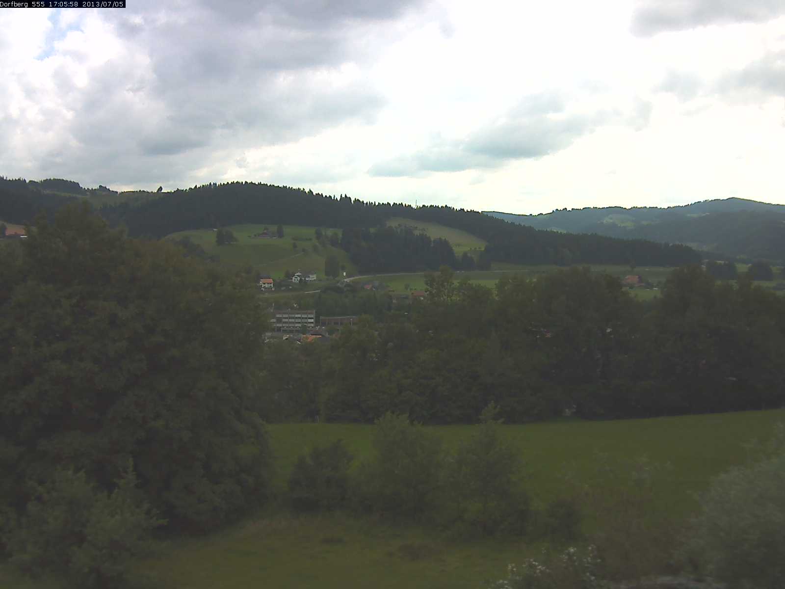 Webcam-Bild: Aussicht vom Dorfberg in Langnau 20130705-170600