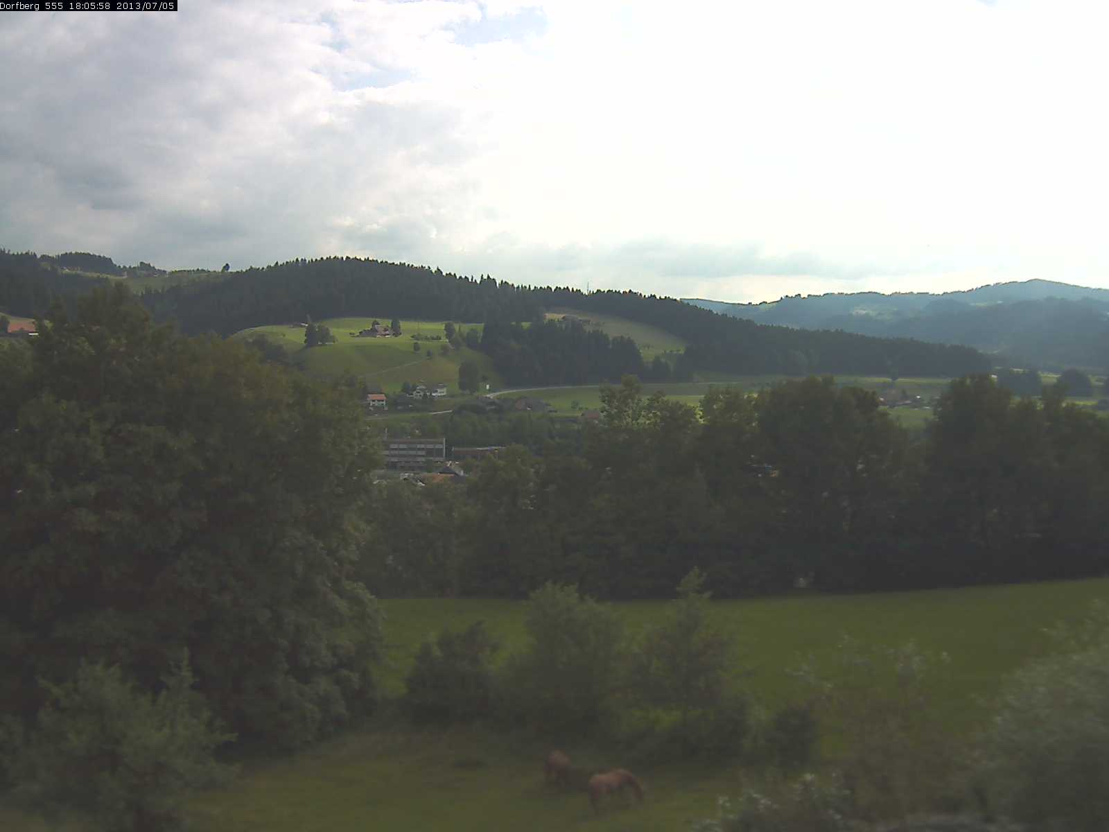 Webcam-Bild: Aussicht vom Dorfberg in Langnau 20130705-180600