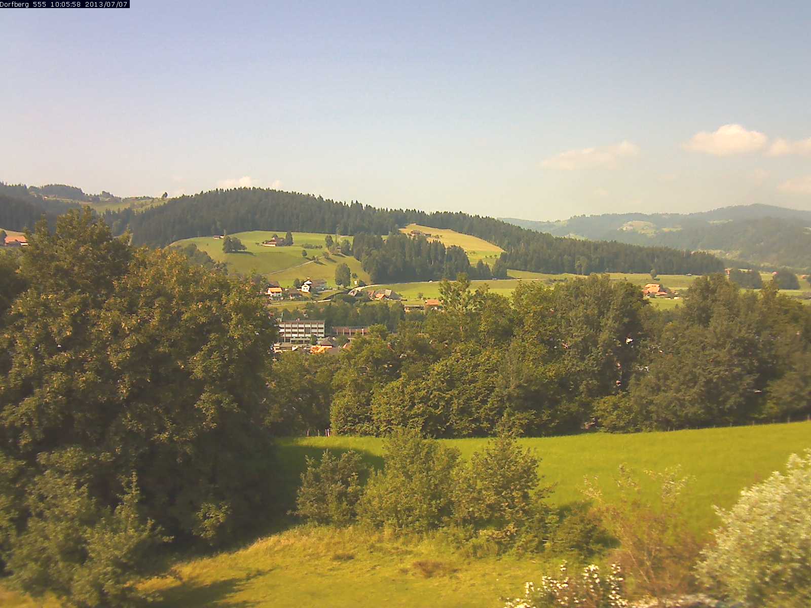 Webcam-Bild: Aussicht vom Dorfberg in Langnau 20130707-100600
