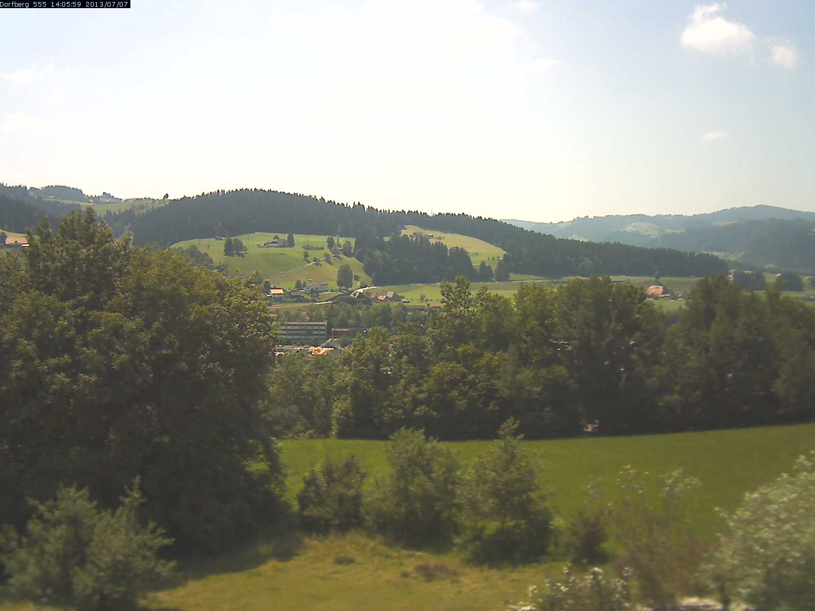 Webcam-Bild: Aussicht vom Dorfberg in Langnau 20130707-140600