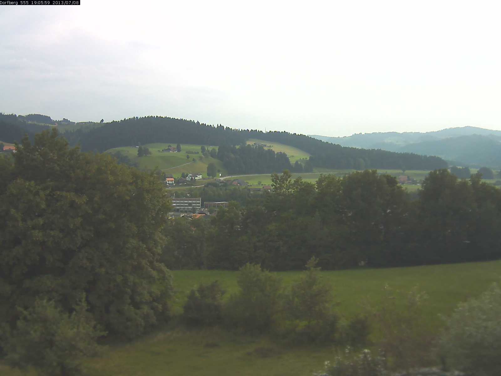 Webcam-Bild: Aussicht vom Dorfberg in Langnau 20130708-190600