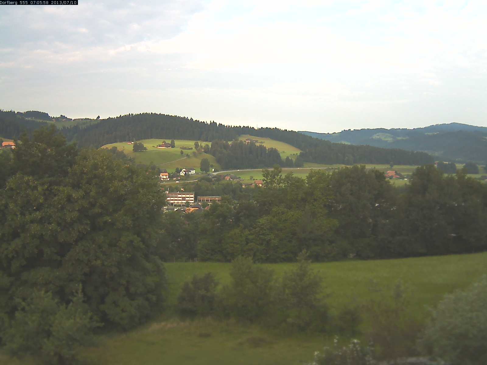 Webcam-Bild: Aussicht vom Dorfberg in Langnau 20130710-070600