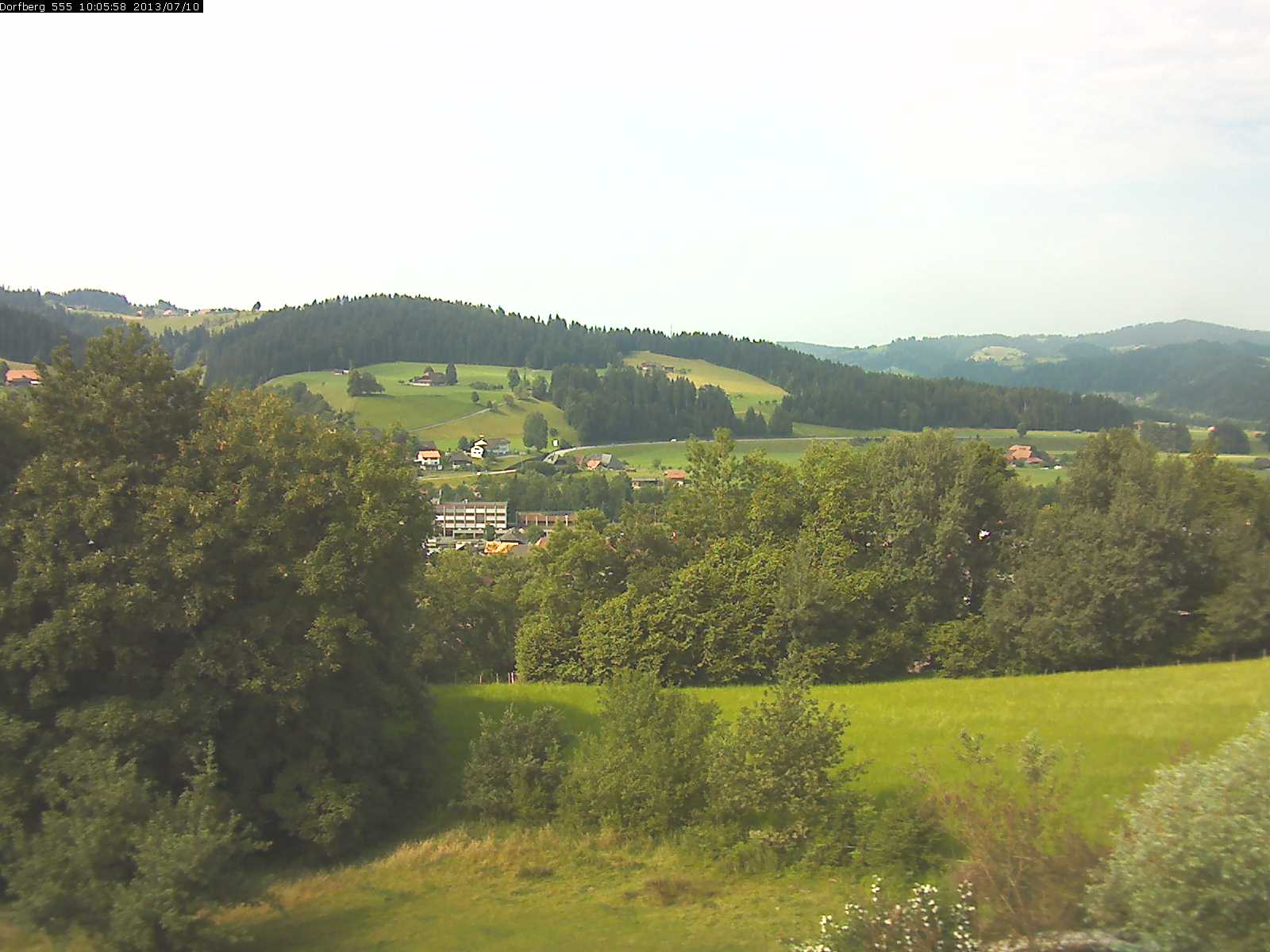 Webcam-Bild: Aussicht vom Dorfberg in Langnau 20130710-100600