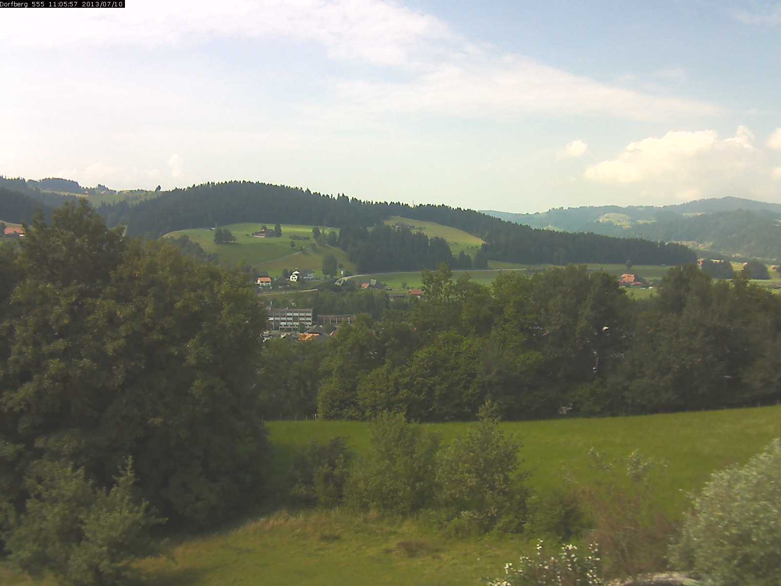 Webcam-Bild: Aussicht vom Dorfberg in Langnau 20130710-110600