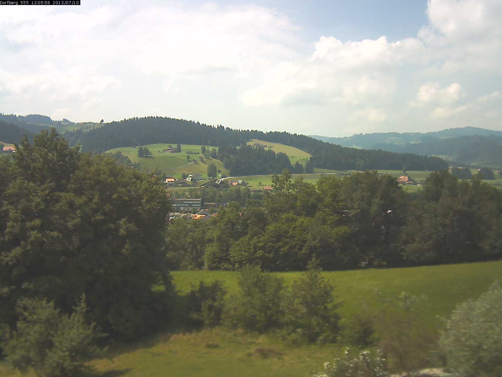 Webcam-Bild: Aussicht vom Dorfberg in Langnau 20130710-120600
