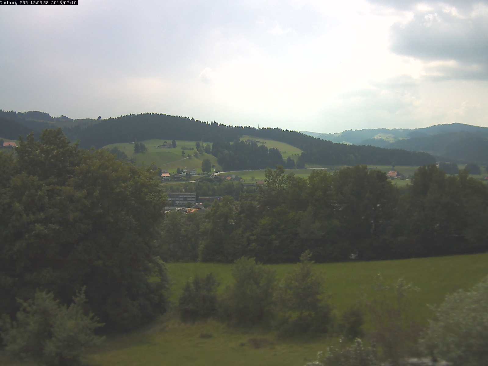 Webcam-Bild: Aussicht vom Dorfberg in Langnau 20130710-150600
