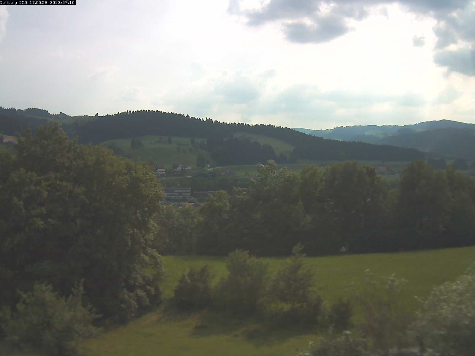 Webcam-Bild: Aussicht vom Dorfberg in Langnau 20130710-170600
