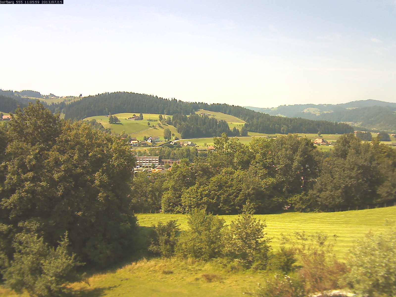 Webcam-Bild: Aussicht vom Dorfberg in Langnau 20130715-110600