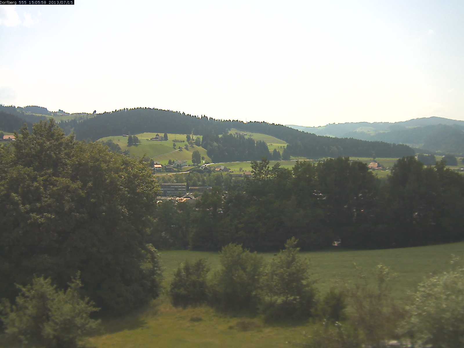 Webcam-Bild: Aussicht vom Dorfberg in Langnau 20130715-150600