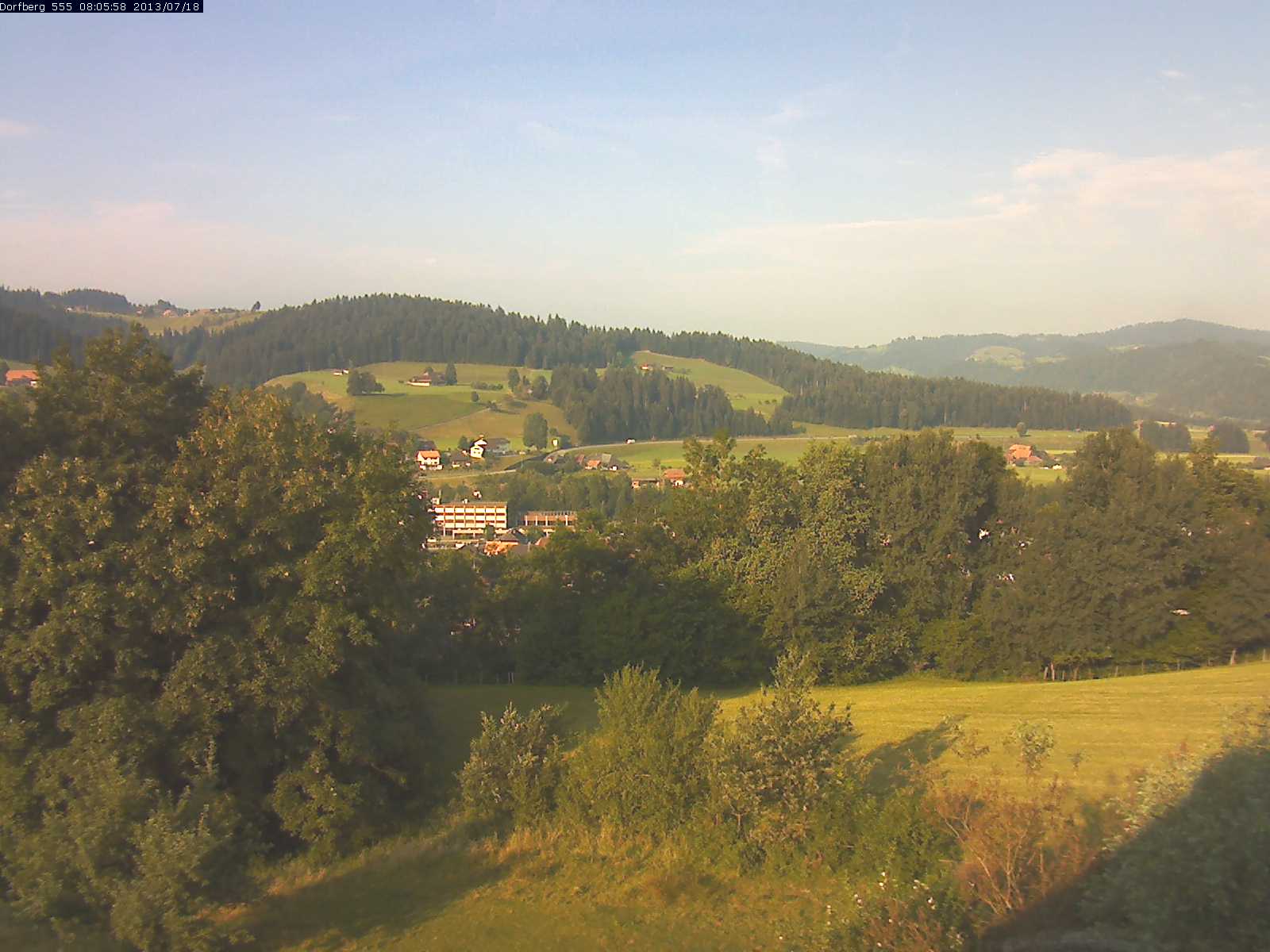 Webcam-Bild: Aussicht vom Dorfberg in Langnau 20130718-080600