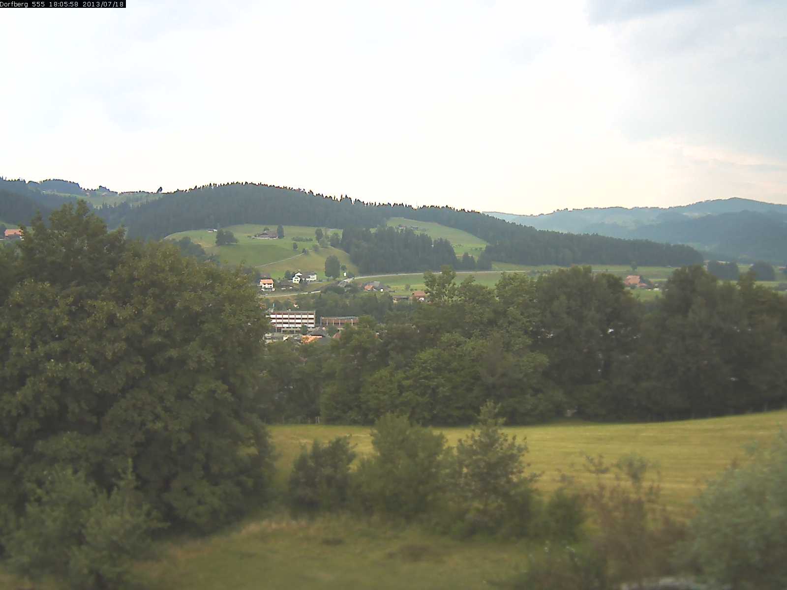 Webcam-Bild: Aussicht vom Dorfberg in Langnau 20130718-180600