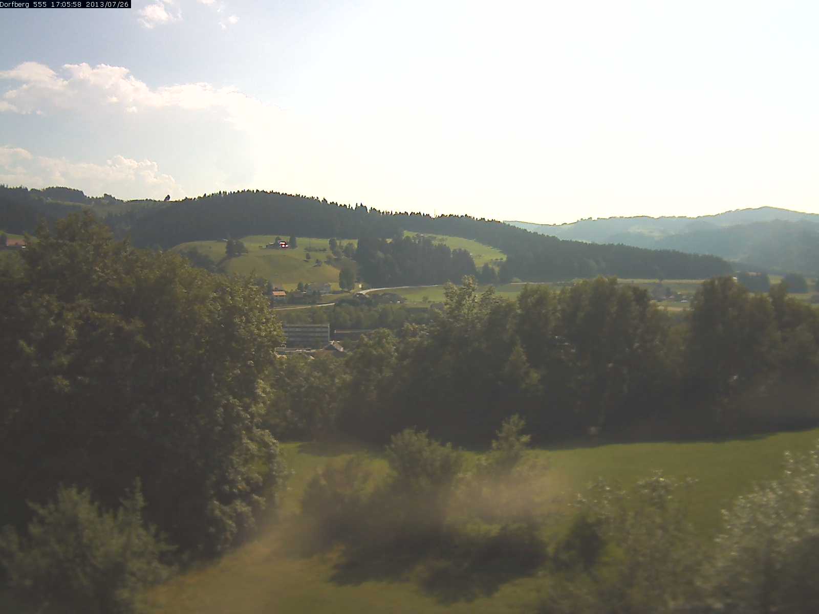 Webcam-Bild: Aussicht vom Dorfberg in Langnau 20130726-170600
