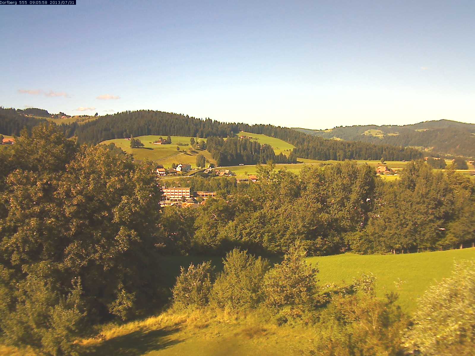 Webcam-Bild: Aussicht vom Dorfberg in Langnau 20130731-090600